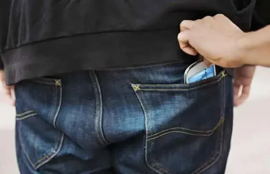 لص الشرابية يكشف طريقته فى سرقة الهواتف المحمولة