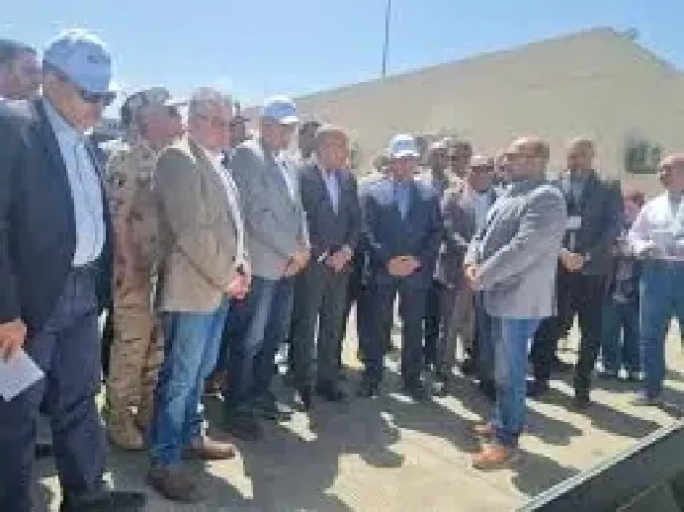 رئيس الوزراء يتفقد ميناء الجاف بشرق بورسعيد