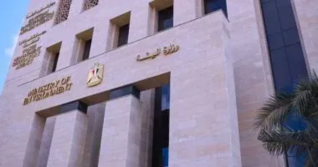 احذر.. الغرامة والحبس فى حالة استيراد مواد غير خطرة بدون ترخيص
