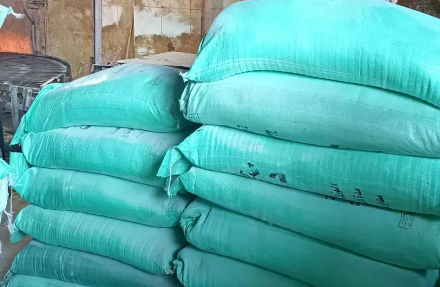 ضبط أطنان دقيق أبيض وبلدي مدعم بمخابز قبل بيعها بالسوق السوداء