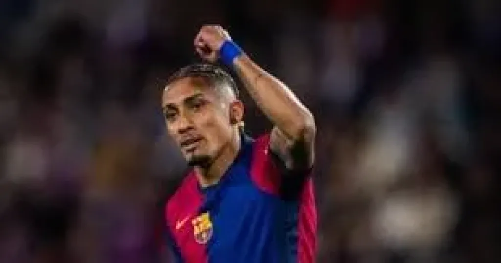 برشلونة يكافئ رافينيا المتألق بتمديد عقده حتى 2029