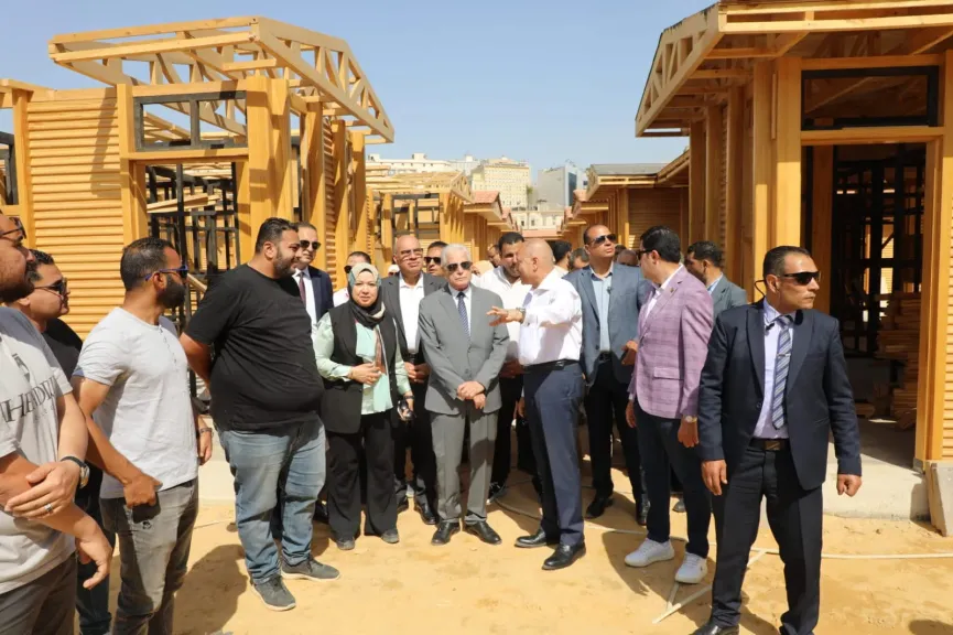 مستشار رئيس الجمهورية للتنمية المحلية ومحافظ القاهرة يقومان بجولة تفقدية لمتابعة أعمال التطوير بالقاهرة الخديوية