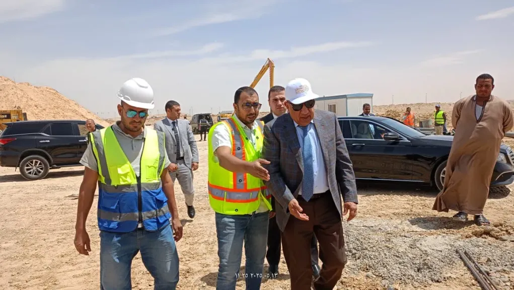 وزير الكهرباء يتفقد مستجدات تنفيذ أعمال برجى عبور قناة السويس ومسار خط الربط المصرى السعودى