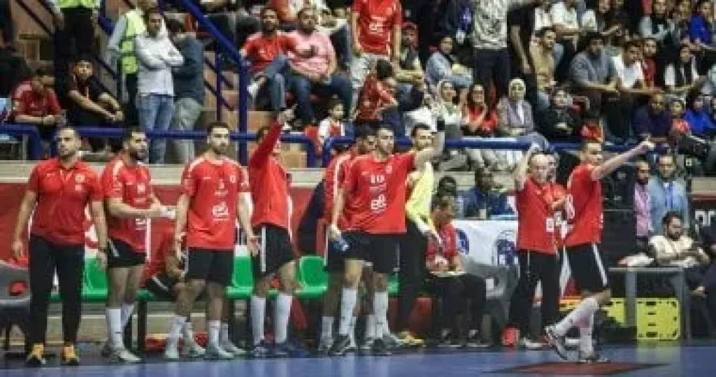 الأهلي يتوج بالسوبر الأفريقي لليد على حساب الترجى ويتأهل لمونديال الأندية (صور)