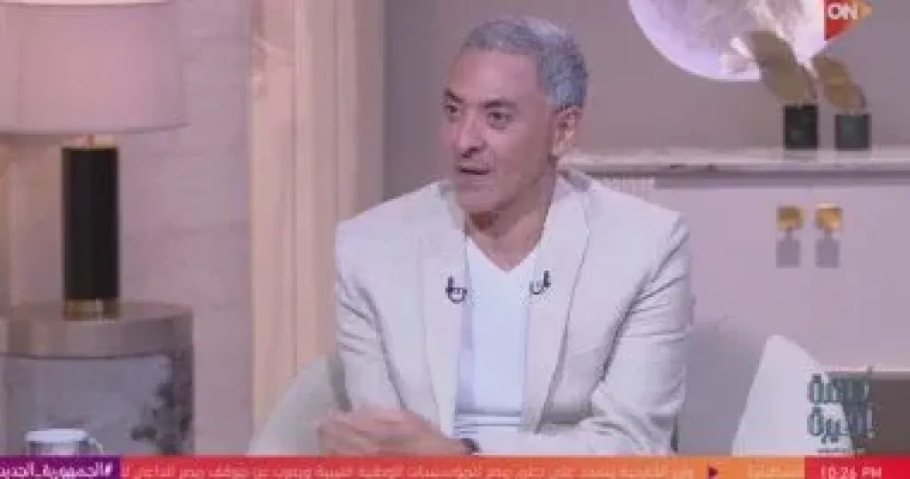 فتحي عبد الوهاب: ”مش بزعق في البيت وبحترم المرأة جداً”