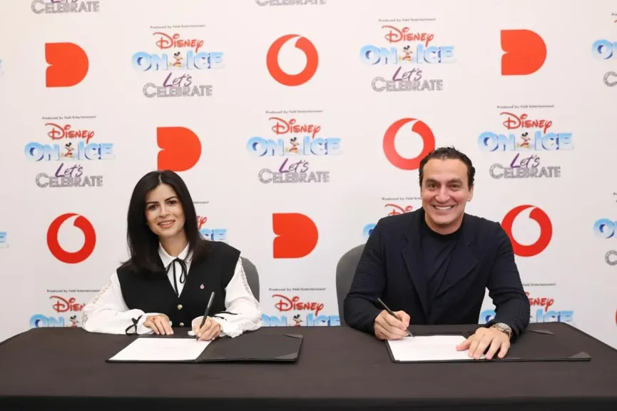 عروض ”ديزني أون آيس” بشراكة بين ڤودافون وDINO Activations