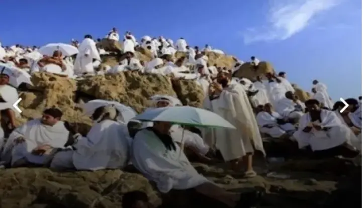 هل يجوز للحاج مغادرة عرفات قبل غروب الشمس؟ الإفتاء تجيب