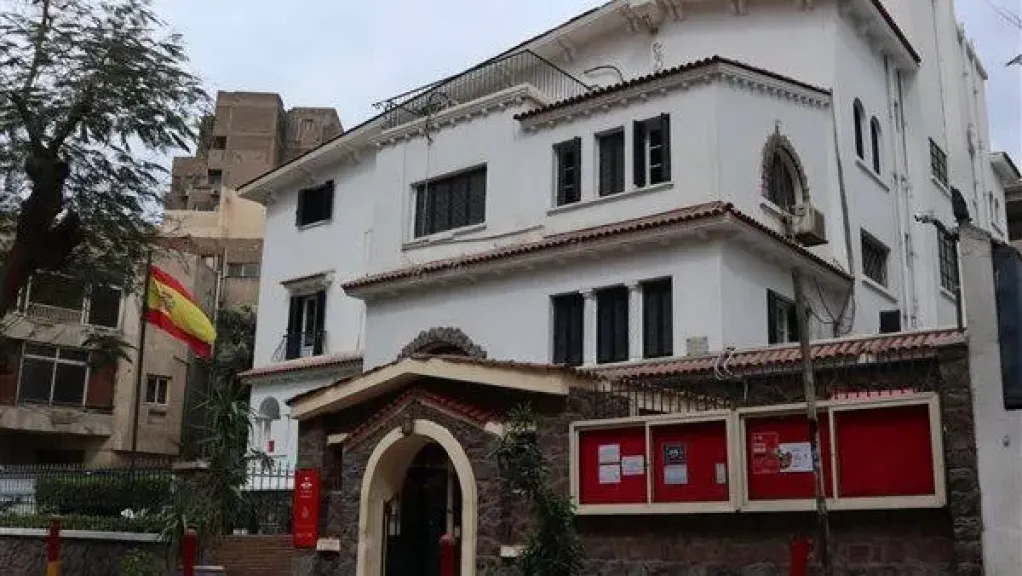 رائدات الفن: إبداع نسائي في المتحف المصري الكبير