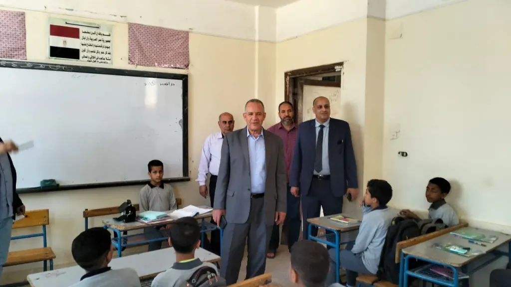 محافظ أسيوط يوجه بالاستعداد لامتحانات نهاية العام