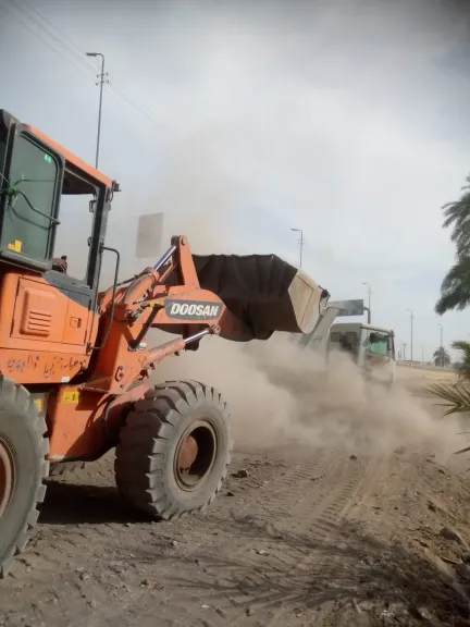 محافظ أسيوط: استمرار حملات النظافة ورفع المخلفات بحي شرق ورفع 230 طنًا