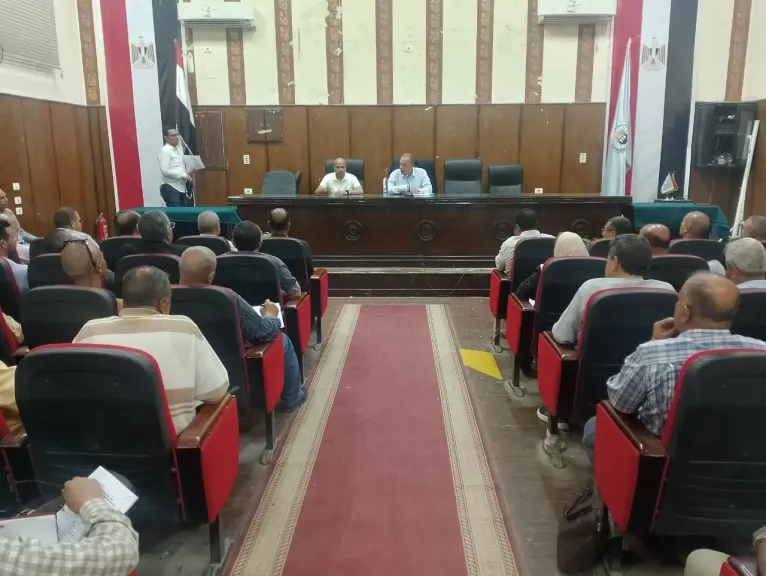 محافظ أسيوط يوجه بالاستعداد لانطلاق ماراثون امتحانات نهاية العام