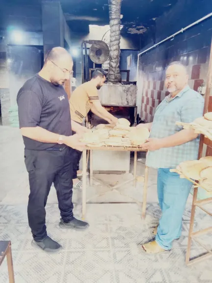 ضبط صاحب مخبزين تصرف في 21 شيكارة دقيق بلدي مدعم وتحرير 22 محضر تمويني بإيتاي البارود