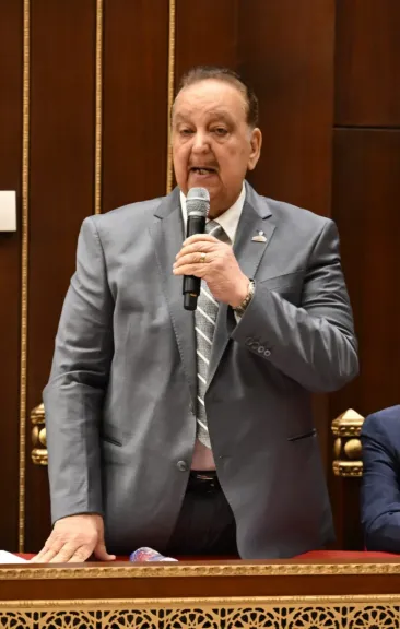 نبيل دعبس: الرئيس السيسي يمنح القطاع الخاص مساحة أكبر في خطة التنمية.. واقتراح بتحصيل 10 مليارات جنيه لدعم بناء المدارس