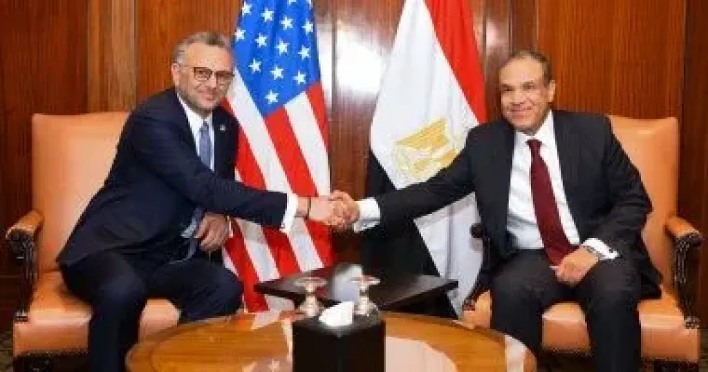 وزير الخارجية يبحث مع مستشار ترامب عدد من القضايا الإقليمية