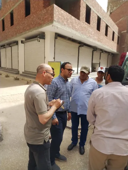 نائب المحافظ ورئيس حي غرب يقود حملة اشغالات مكبره نهارا رغم ارتفاع درجه الحراره باسيوط