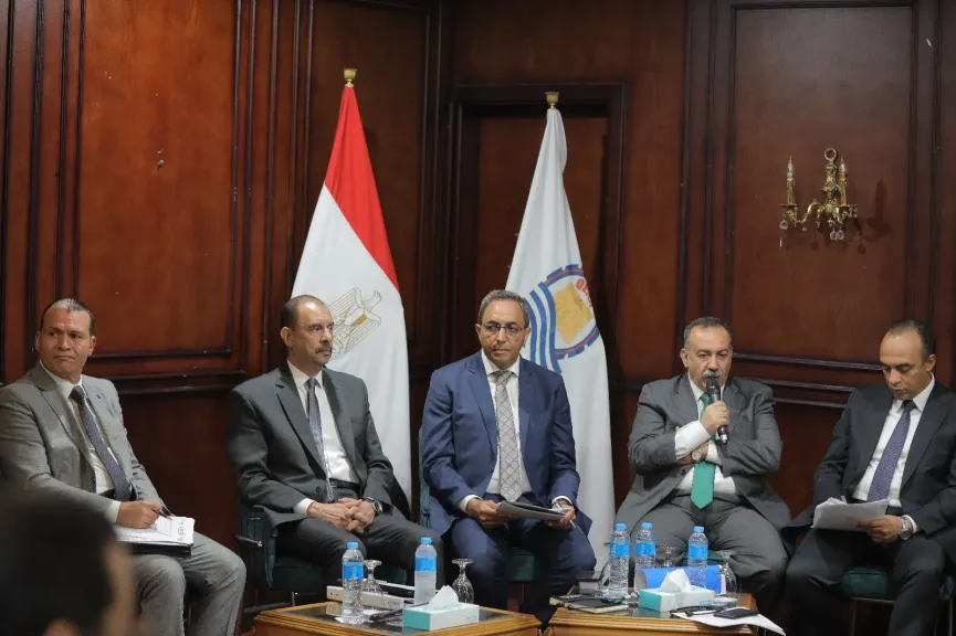 محافظ أسيوط يشارك في ورشة عمل موسعة بقنا لمناقشة تقييم التكتلات