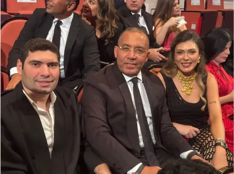 رجل الأعمال ماهر فودة يحضر العرض الخاص لـ”المشروع X” بصحبة خالد صلاح وشريهان أبو الحسن