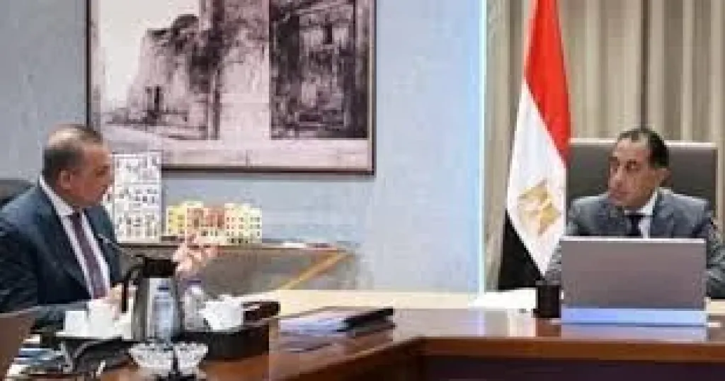 رئيس الوزراء يستعرض الموقف التنفيذى لمشروعات صندوق التنمية الحضرية