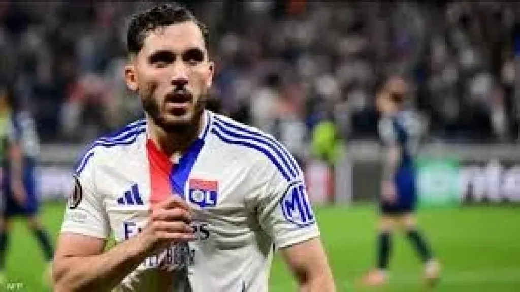 مانشستر يونايتد يسعى لضم ريان شرقي