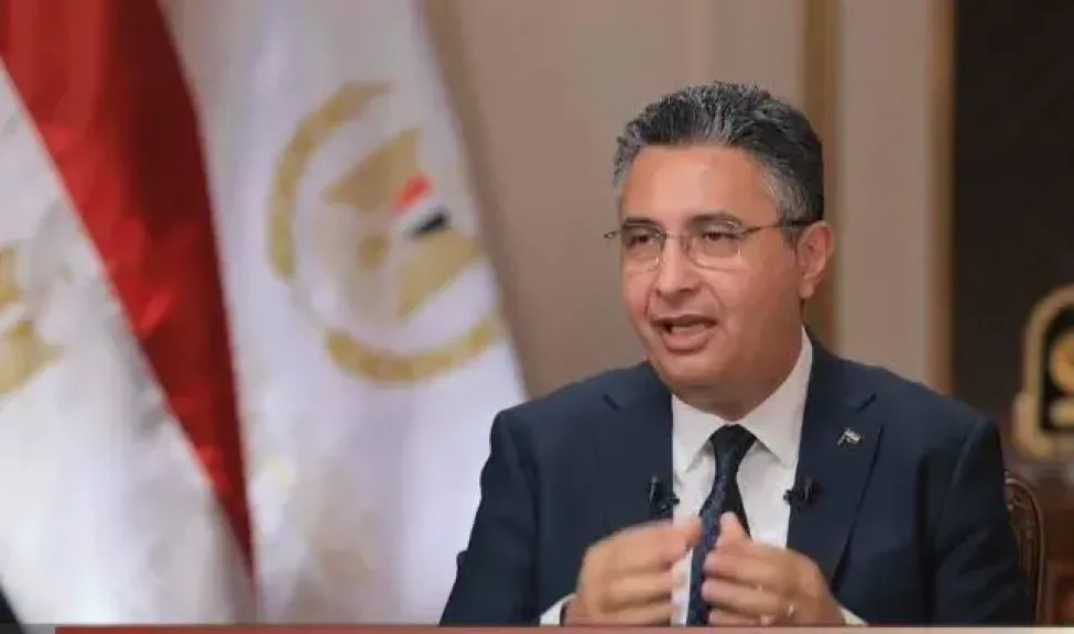 التموين: توافر وطرح السلع الغذائية في المجمعات الإستهلاكية بتخفيضات