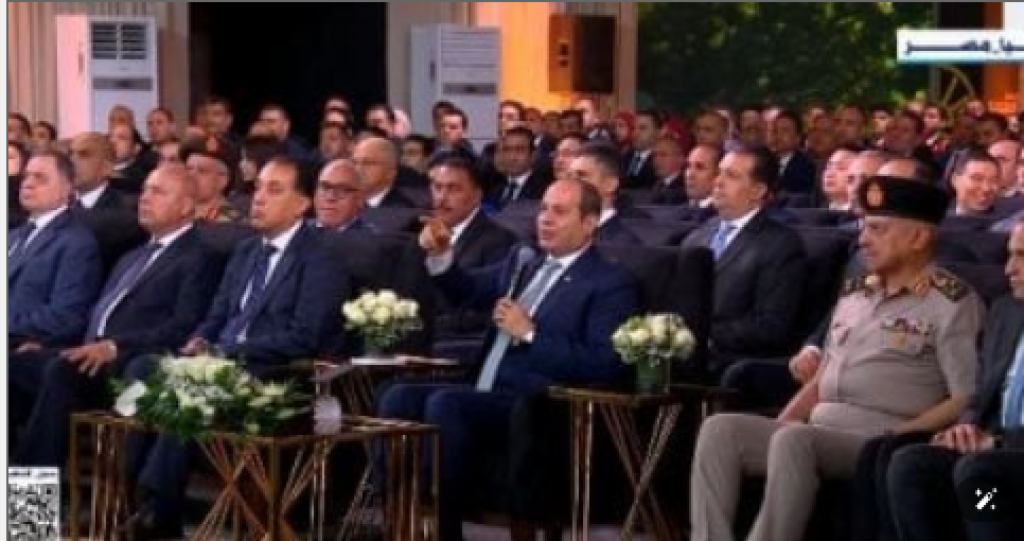 الرئيس السيسي: الدولة تعمل على تجهيز الأراضي الزراعية لإتاحتها للقطاع الخاص