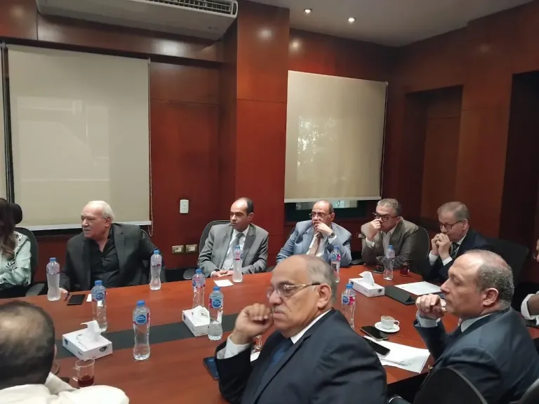 تفاصيل اجتماع العامة للتأمين الصحي مع نواب بورسعيد و”الطبي الاستشاري”