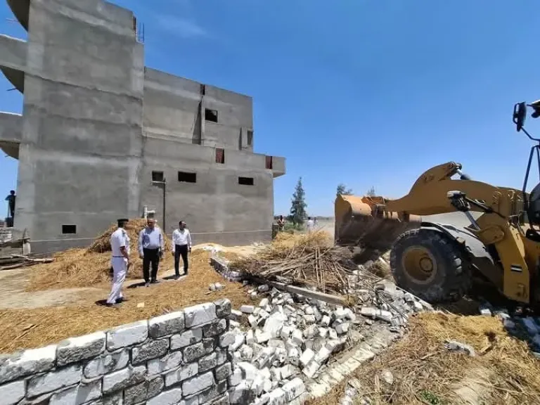 جاكلين.. استمرار المتابعة الميدانية لإزالة التعديات ولا تهاون في حماية أراضي الدولة إزالة 41 حالة على مساحة 2573 م2
