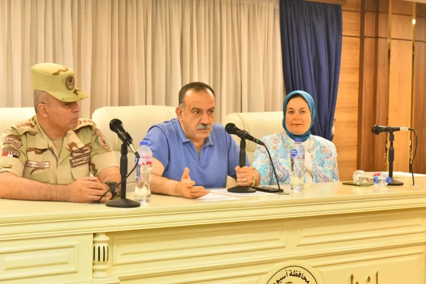 محافظ أسيوط يشهد انطلاق مبادرة ”معًا.. بالوعي نحميها”