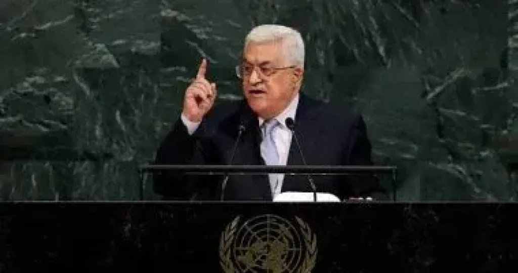 عباس: مخيمات اللاجئين الفلسطينيين فى لبنان تحت سيادة الدولة والجيش اللبنانى