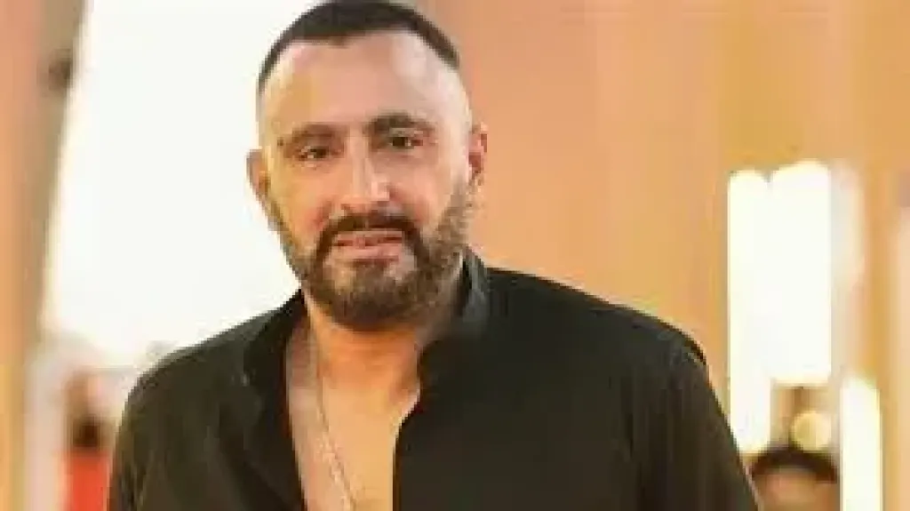 هل تم الصلح؟.. أحمد السقا يكشف تفاصيل خلافة مع مها أحمد