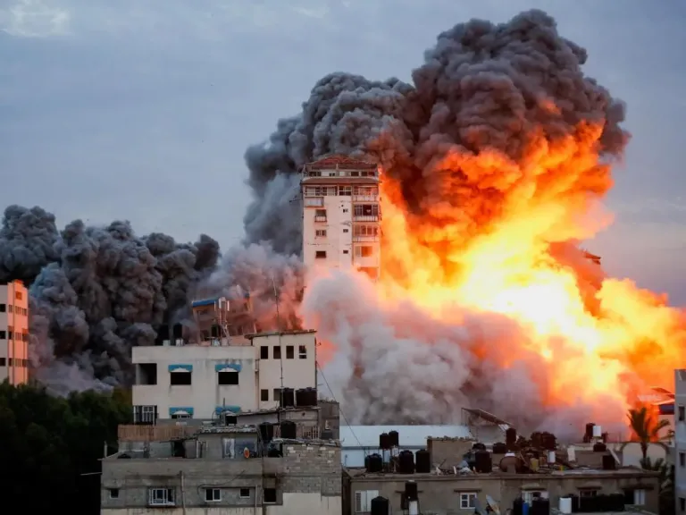 11 شهيدا بينهم أطفال ونساء في مجزرة الاحتلال شرق خان يونس