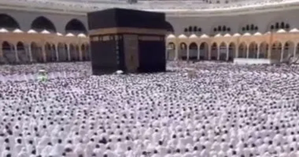 8 آلاف سماعة.. منظومة صوتية جديدة من أكبر أنظمة الصوت العالمية بالمسجد الحرام
