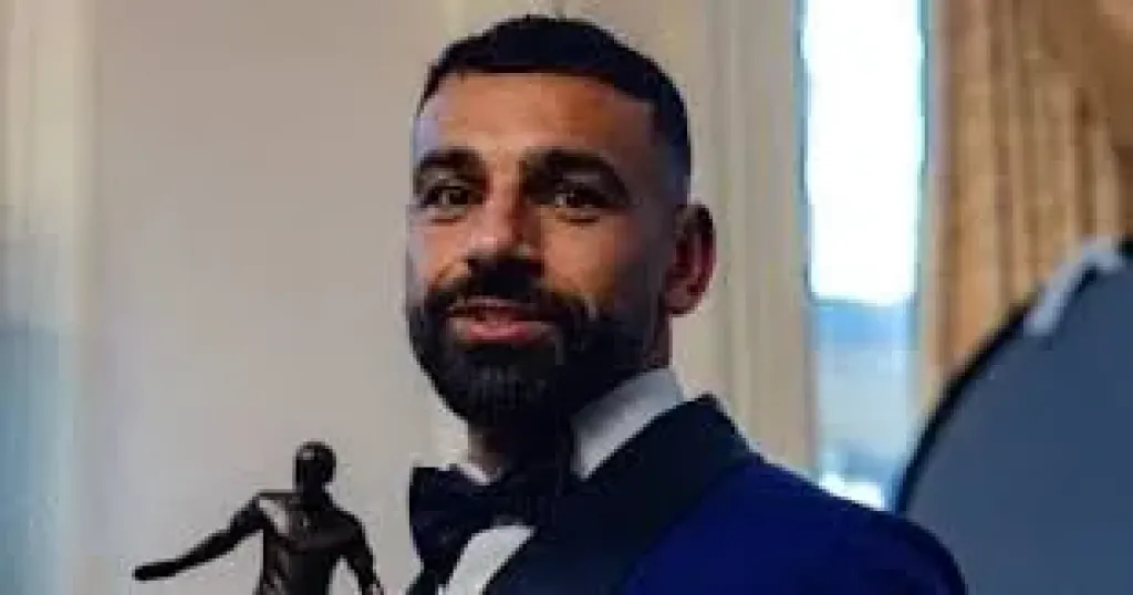 محمد صلاح يعلق على فوزه بجائزة لاعب الموسم في إنجلترا: شرف عظيم