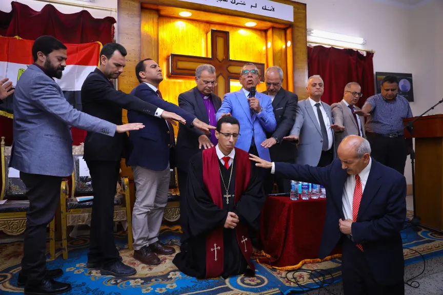 رئيس الطائفة الإنجيلية بمصر يشهد حفل تنصيب القس مينا جدعون راعيًا للكنيسة الإنجيلية بدشنا