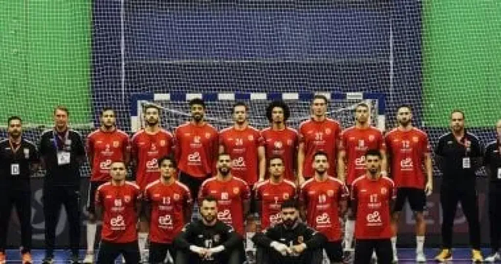 الأهلي يهزم الزمالك 31-28 ويتوج بلقب الكؤوس الأفريقية لليد