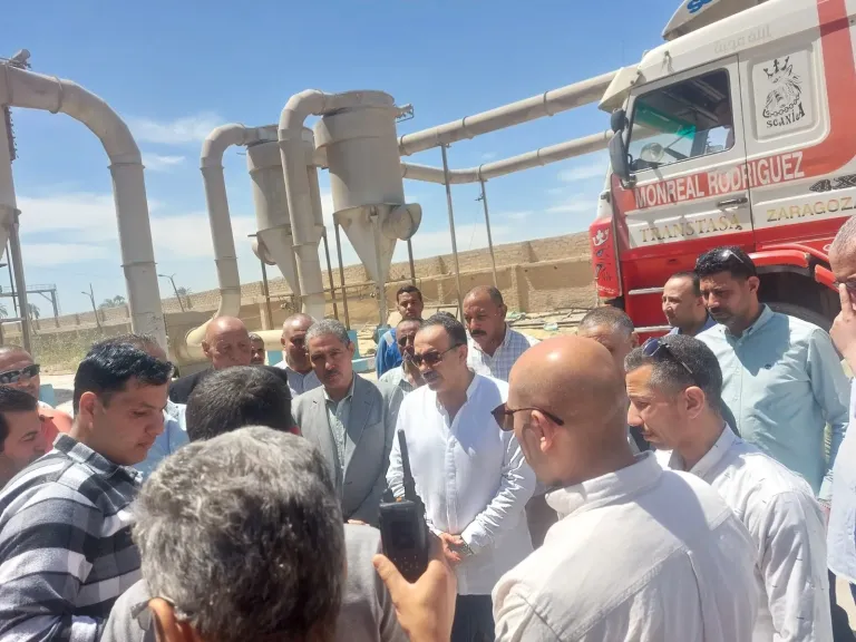 محافظ أسيوط: الانتهاء من حصاد 188 ألف فدان من القمح وتوريد أكثر من 147