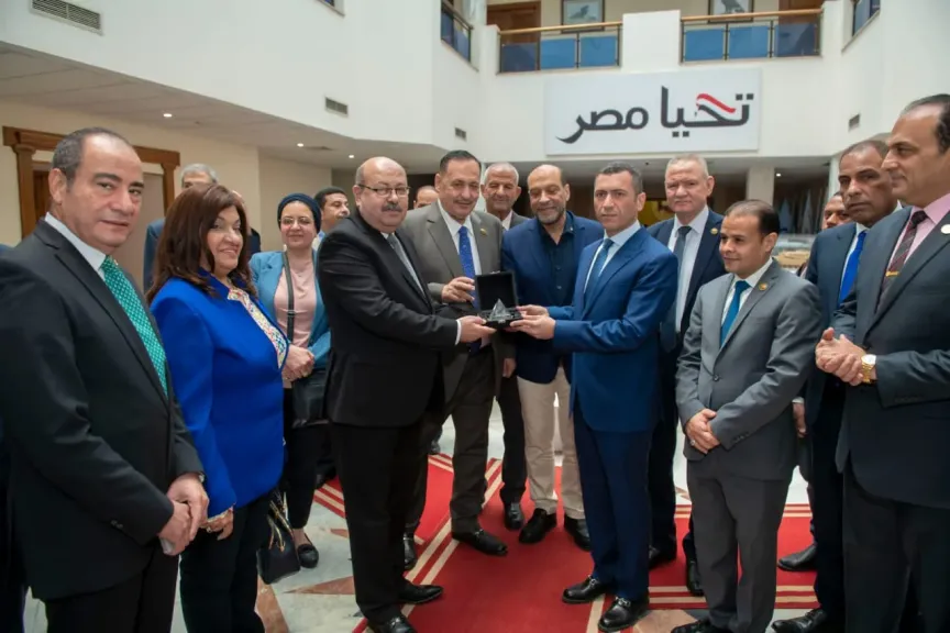 وزارة الإنتاج الحربى تنظم زيارة للجنة الصناعة بمجلس النواب لمصنع إنتاج وإصلاح المدرعات