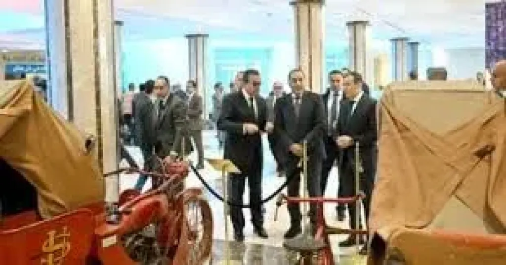 رئيس الوزراء يتفقد المركز القومى للتدريب بمقر هيئة الإسعاف المصرية