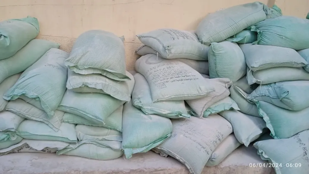 ضبط أطنان من الدقيق الأبيض والبلدي المدعم بمخابز قبل بيعها بالسوق السوداء