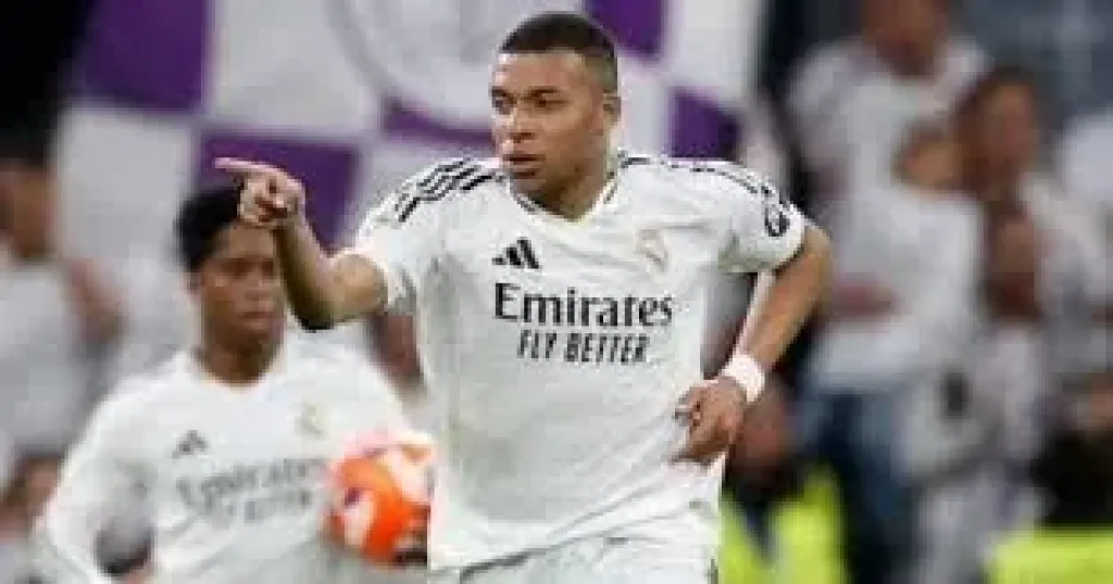 إجراء عاجل بشأن مواجهة ريال مدريد والهلال السعودي