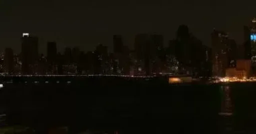 فصل التيار الكهربائي غدًا الإثنين عن 4 مناطق بمدينة دسوق بكفرالشيخ لمدة 4 ساعات .. تعرف عليها