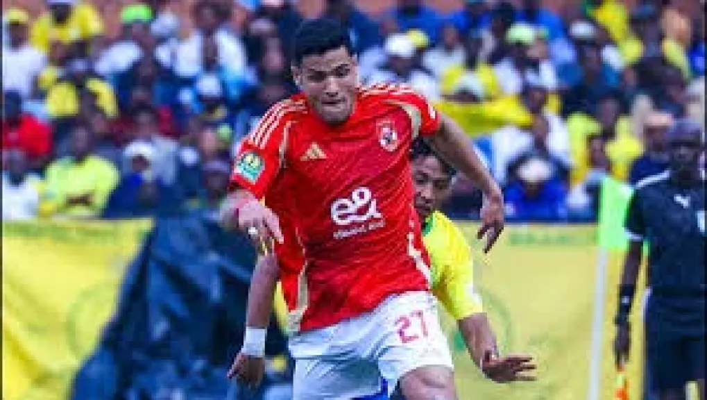 مصطفى العش مدافع الاهلى