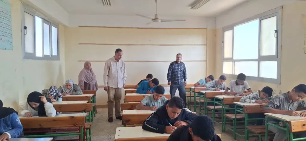 تعليم الشرقية:رمضان يتابع امتحانات النقل للمرحلة الابتدائية و الإعدادية والثانوية