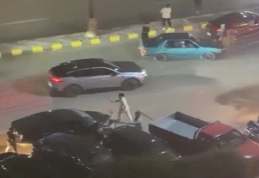 بدأت بمشادة كلامية.. ضبط طرفي مشاجرة بالأسلحة البيضاء بين مالك مقهى وزبون ببني سويف