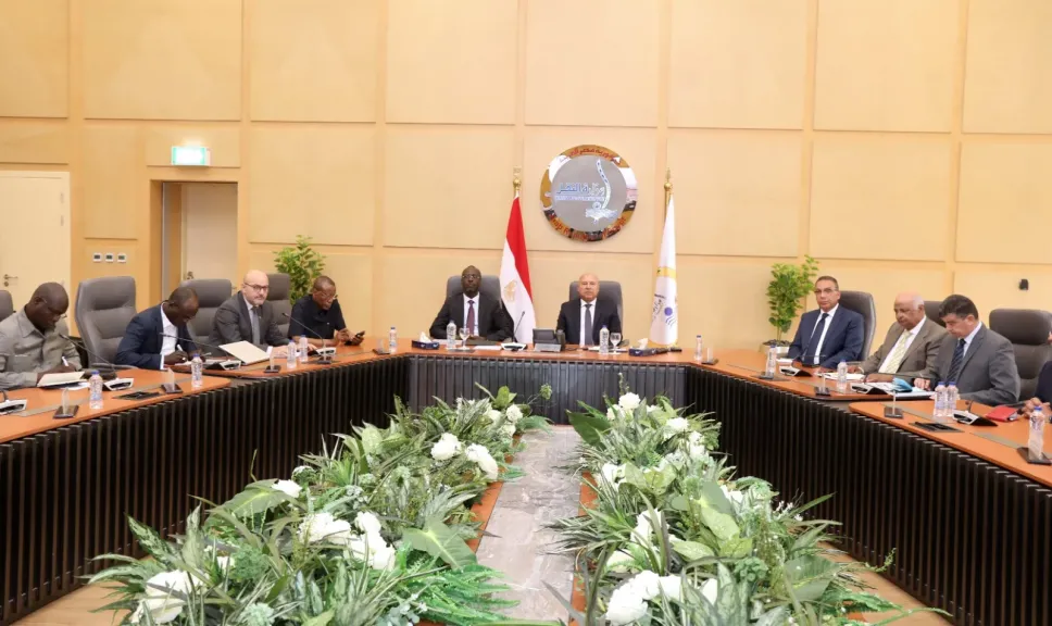 نائب رئيس مجلس الوزراء للتنمية الصناعية وزير الصناعة والنقل يستقبل وزير البنية التحتية وفك العزلة وصيانة الطرق بجمهورية تشاد