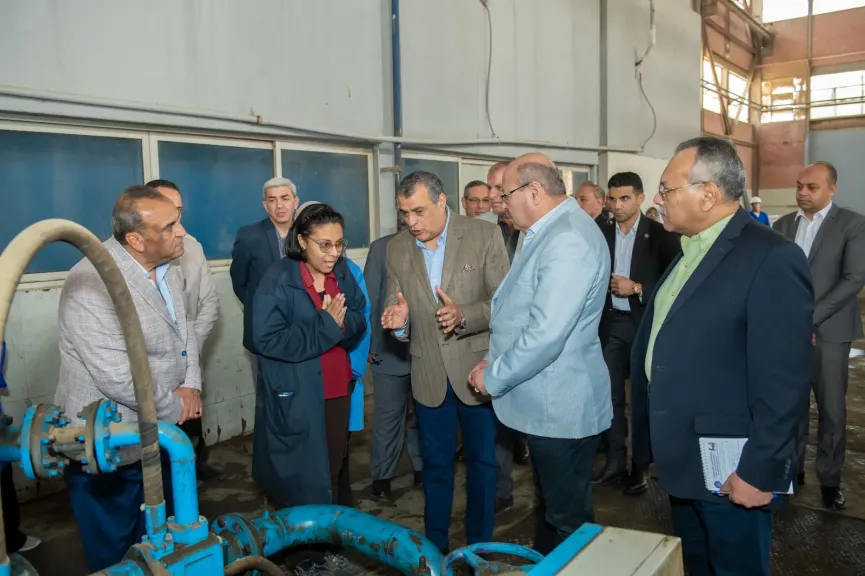 وزير الإنتاج الحربي يتفقد خطوط الإنتاج ومراحل التصنيع بشركة حلوان للصناعات..صور