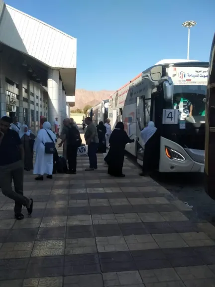 استمرار مغادرة أفواج الحجاج من ميناء نويبع عبر العبارتين ”آيلة” و”سينا”