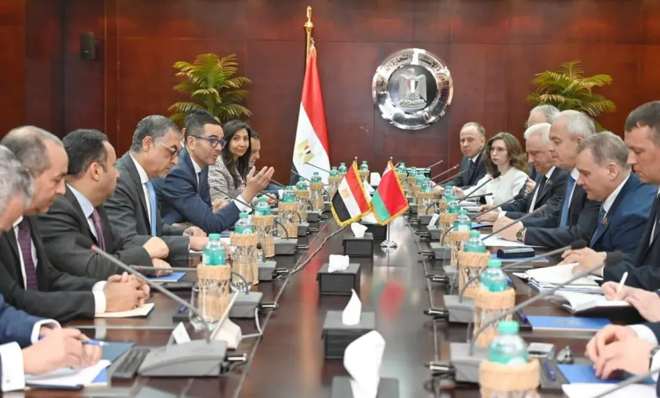 وزير الاستثمار والتجارة الخارجية يلتقي رئيس مجلس النواب للجمعية الوطنية لجمهورية بيلاروسيا.