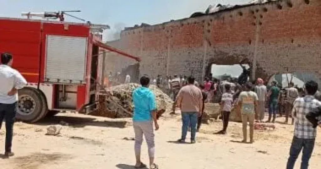 نشوب حريق بمصنع إسفنج بالشرقية