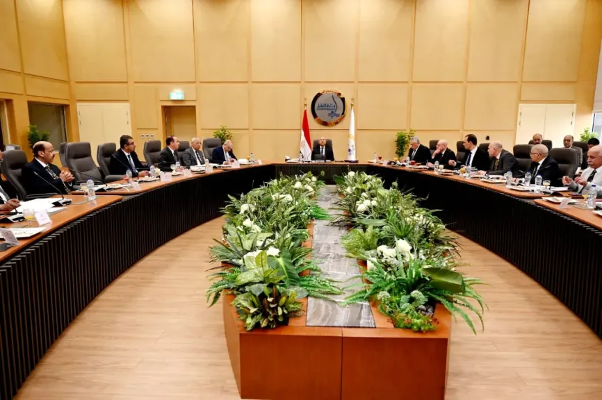 وزير الصناعة والنقل يترأس اجتماع الجمعيتين العموميتين لشركتي الملاحة الوطنية والمصرية لأعمال النقل البحري” مارترانس”